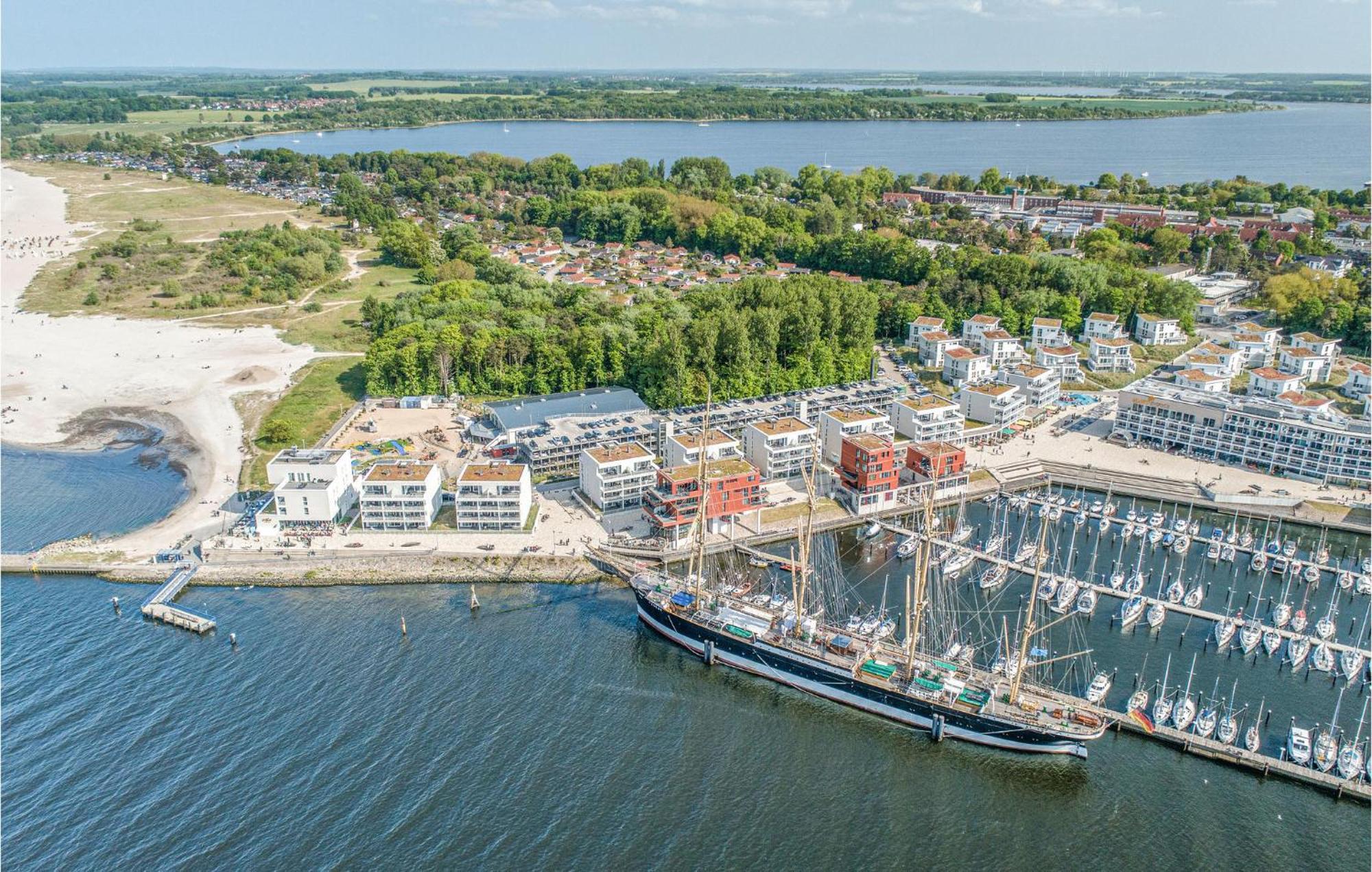 Gorgeous Apartment In Luebeck Travemuende With Wifi Exterior photo